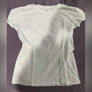 Green short sleeve tee